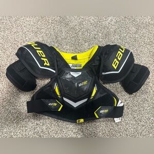 Bauer Supreme Youth Hockey Shoulder Pads
